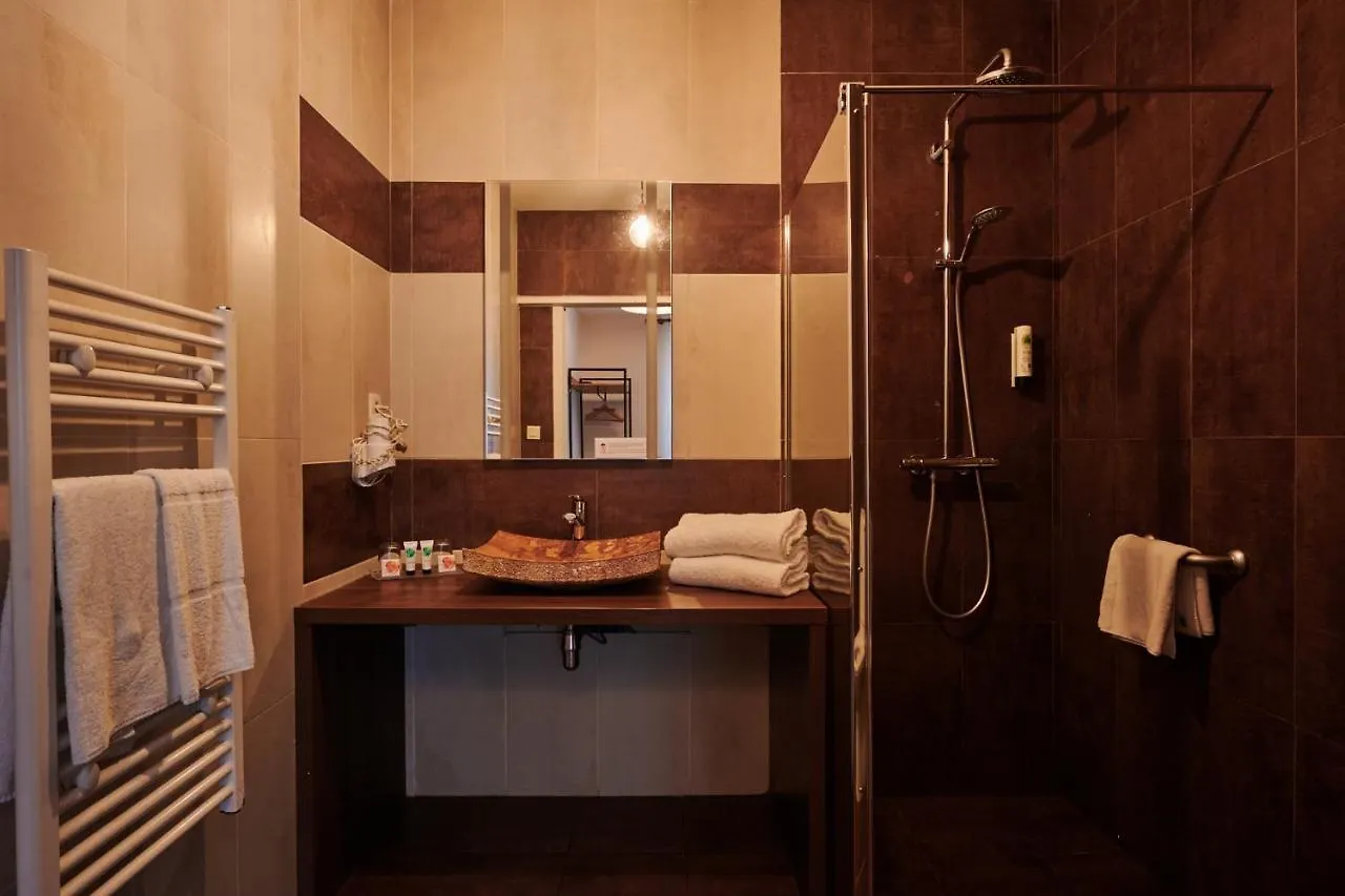 Maison Anjali Toulouse 2*,